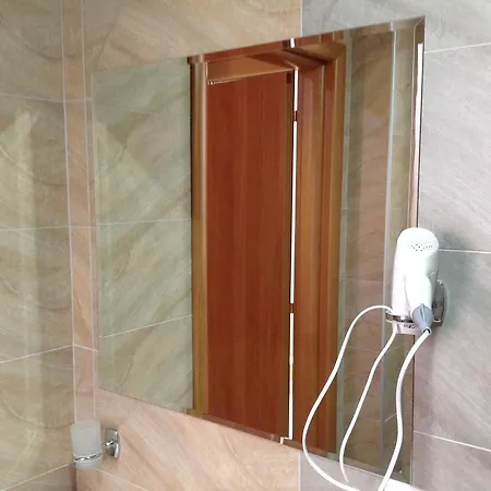 Hotel Green فندق