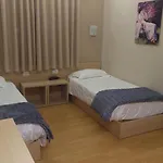 מלון Hotel Green 4*