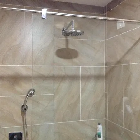 格林酒店 Vasqarr